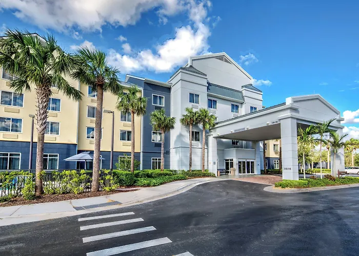 Fairfield Inn And Suites By Marriott Naples